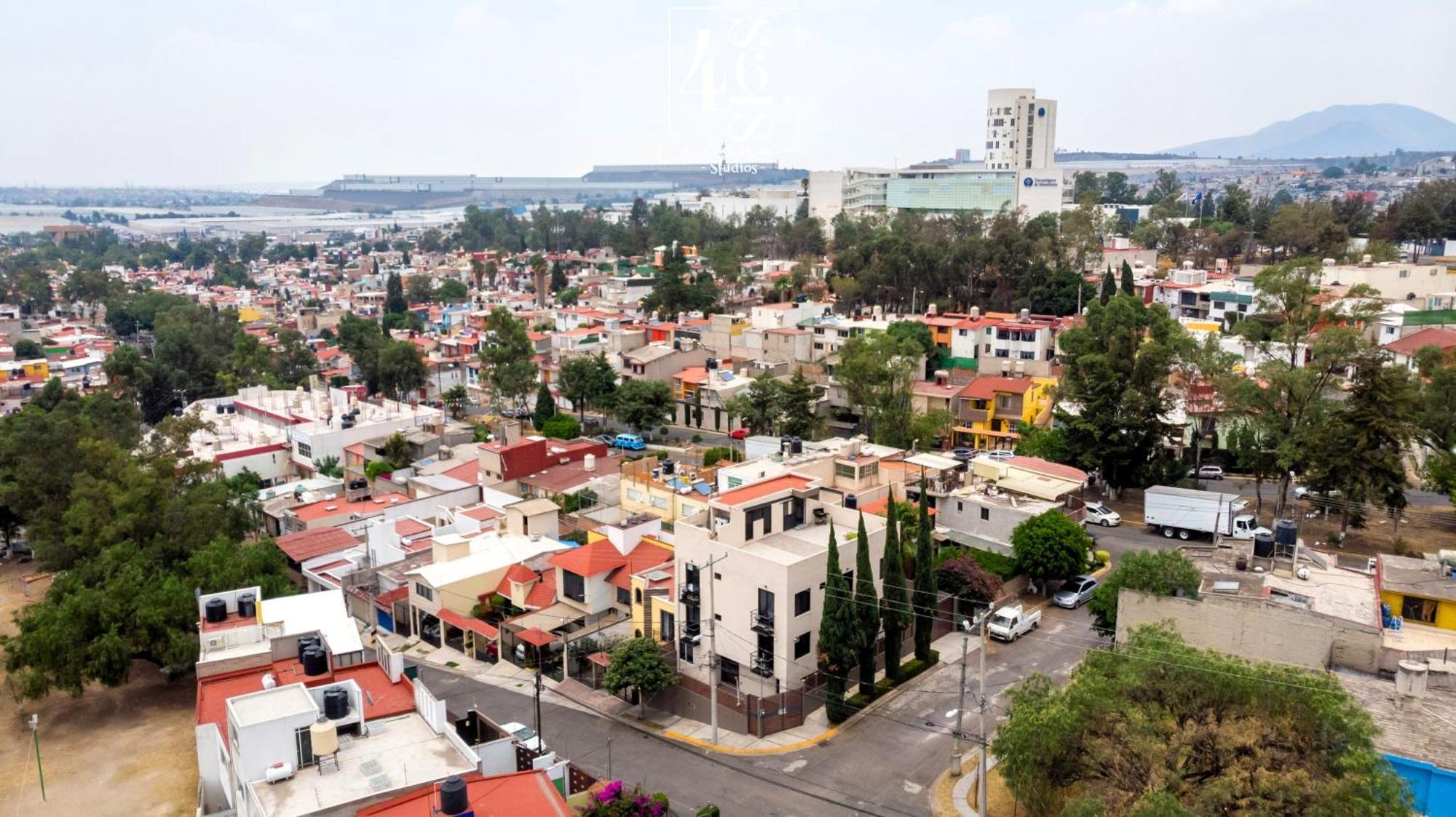 C46-r01 At Itesm Cem Families Tourists & Travelers Choice Foreign Students Companies Executives Welcome!!! 10min Izcalli-15min Esmeralda-20min Satelite-25min Aifa * Cidade do México